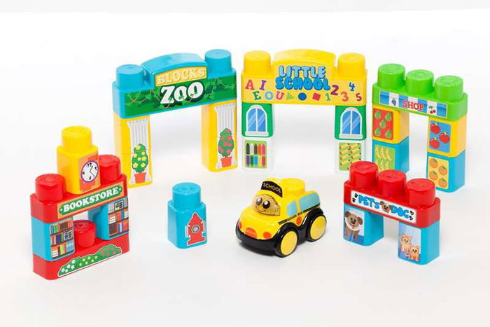 Molto Mesa de Actividades con Luces y Sonidos, Incluye 24 Piezas y Coche, para Niños a Partir de 1 Año