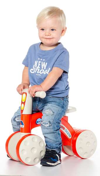 Molto Correpasillos Rojo con Ruedas de Goma 48x37x18 cm