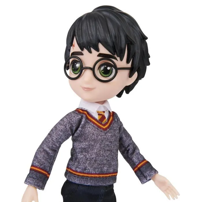SPIN MASTER Harry Potter Figura de 20 cm con Varita y Uniforme Hogwarts SPIN MASTER Harry Potter Figura de 20 cm con Varita y Uniforme Hogwarts