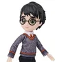 SPIN MASTER Harry Potter Figura de 20 cm con Varita y Uniforme Hogwarts