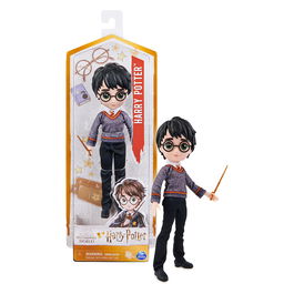 Spin Master Wizarding World Harry Potter - Figura Articulada de Harry Potter con Varita y Uniforme Hogwarts, 20.3 cm - 6061836