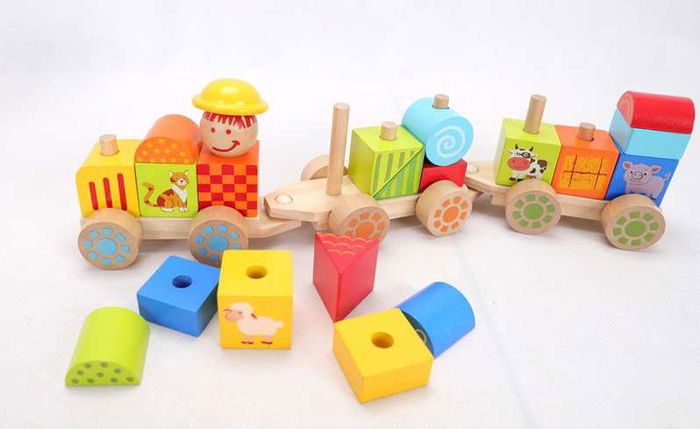 Molto Tren de madera 23 piezas 38x9.50x7.50 cm