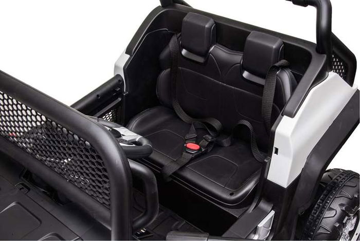 Injusa Coche Mercedes Unimog Batería 12V Mini 108 x 68 x 88cm Juguete para Niños