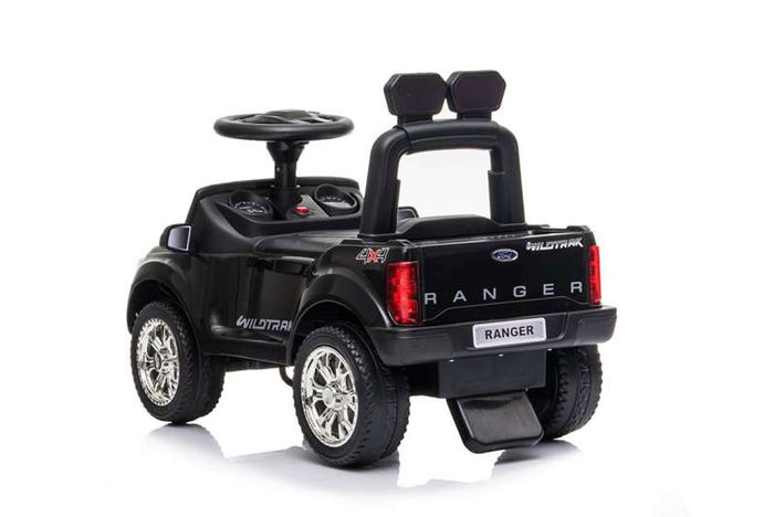 Injusa Correpasillos Ford Ranger 70x37.5x45cm