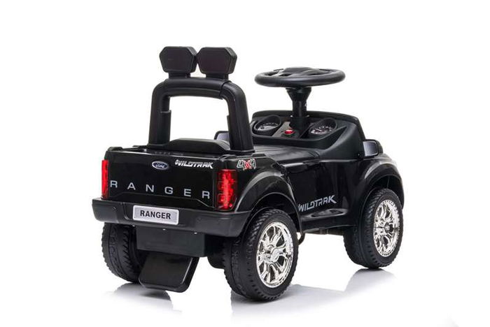 Injusa Correpasillos Ford Ranger 70x37.5x45cm