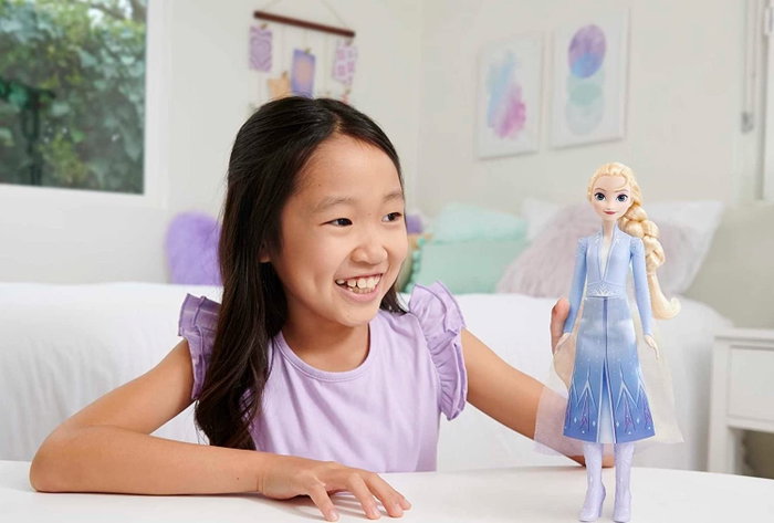 Mattel Muñeca Elsa Frozen 2 Viajera