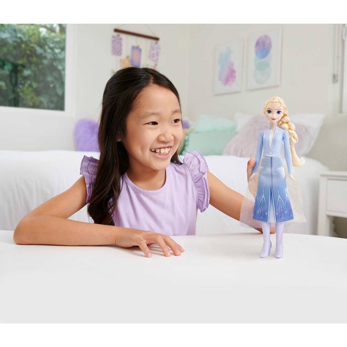 Mattel Muñeca Elsa Frozen 2 Viajera
