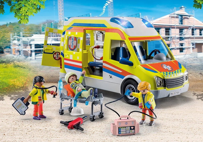 Playmobil Ambulancia con luz y sonido City Life 71202