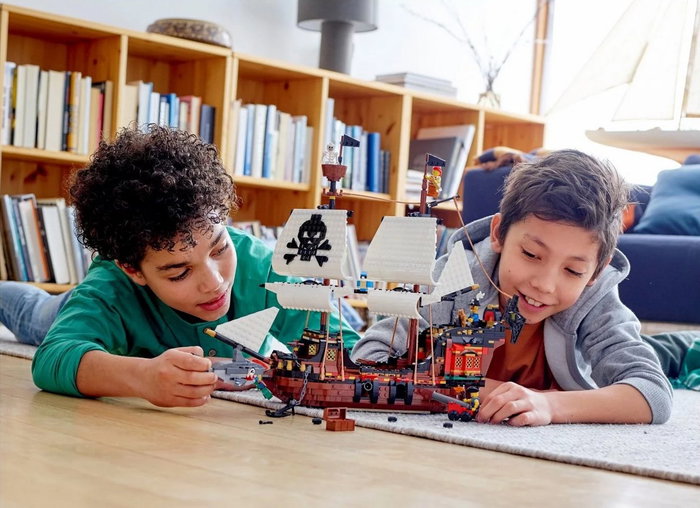 LEGO Creator 3w1 31109 Statek Piracki