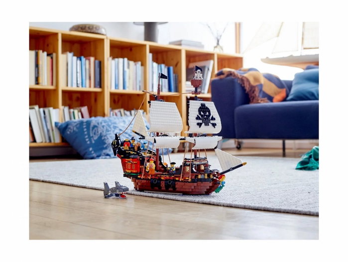LEGO Creator 3w1 31109 Statek Piracki