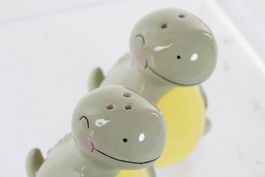 DKD Home Decor Salero Dinosaurio Kids Verde 7 x 7.7 x 6.6 cm Set de 2