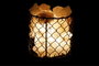 DKD Home Decor Lámpara de Sal del Himalaya Sobremesa Árabe, Natural con Acabado en Cesta, Rosa y Negro, Incluye Bombilla E14, 17x17x17 cm