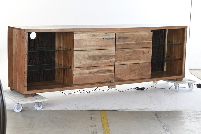 DKD Home Decor Mueble TV Colonial Marrón de Madera de Acacia y Cristal con 2 Puertas, 5 Estanterías y Luz LED 200x40x63 cm