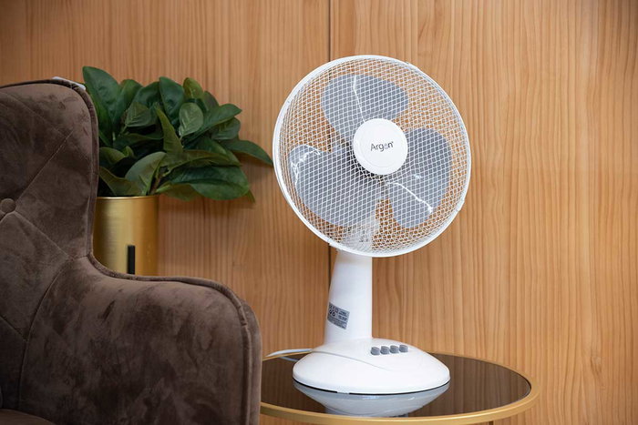 Ventilador De Mesa ARGON 45W Blanco 27x51x33 cm con Giro 75º y Cabezal Inclinable