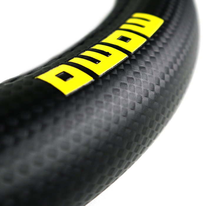 Momo Funda de Volante Carbon Universal Negro y Amarillo 38-39cm