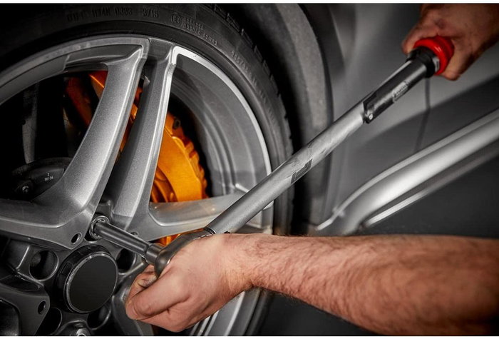 Formula 1 Llave Dinamométrica con Extensión 120mm y Vasos 17-19 mm