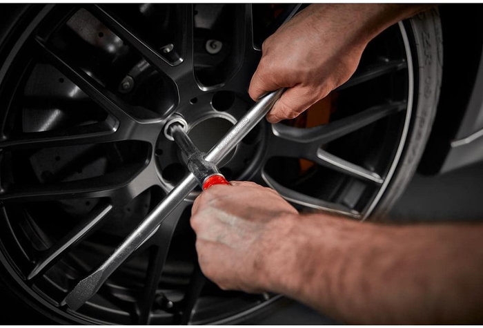 Formula 1 Llave de Rueda F110801 Acero al Carbono Mango Giratorio 360° Potencia hasta 200% Par Incluye Palanca Ajuste y Dos Vasos 17/19mm 21/23mm Bolsa Almacenamiento