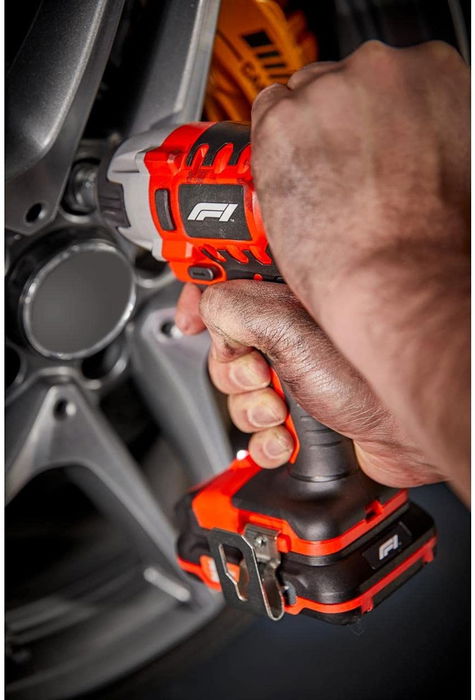 Formula 1 Llave de Impacto IW220 20V Kit con Batería Iones de Litio 2Ah y Cargador, 220 Nm, Cuadradillo 1/2", Maleta Transporte