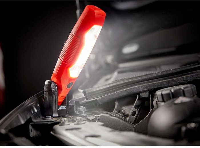 Formula 1 Luz de Trabajo WL600 F110822 Lámpara LED COB 600 Lúmenes con Base Magnética y Cargador Inalámbrico USB-C