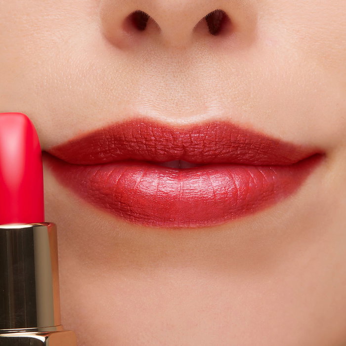 Sensai The Lipstick 01 Sakura Red Sensai The Lipstick 01 Sakura Red