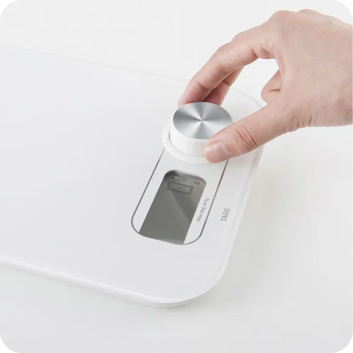 Haeger KS-DIG.008A Báscula Electrónica de Cocina Digital, 5 kg Capacidad, Precisión 1 g, Blanco, Forma Plaza, con Tara y Apagado Automático