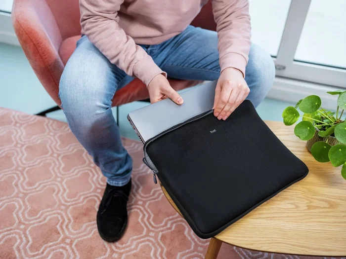 Trust Funda Primo para Portátiles hasta 15.6 Pulgadas Negra Trust Funda Primo para Portátiles hasta 15.6 Pulgadas Negra