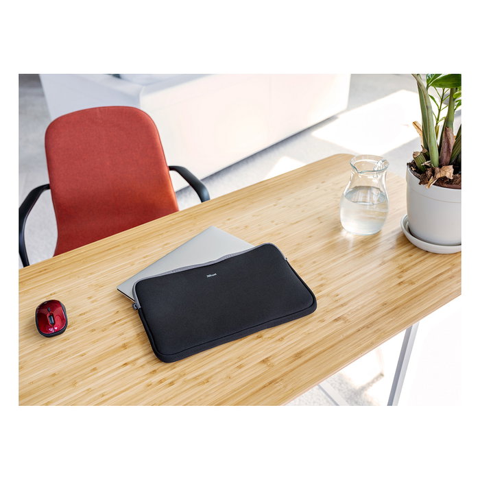 Trust Funda Primo Soft Sleeve para Portátiles y Tabletas de 11,6 pulgadas, Negro