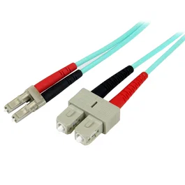 StarTech.com Cable de Fibra Óptica Multimodo OM3 LC a SC 2m - 50/125µm - para Redes 100G - LOMMF/VCSEL