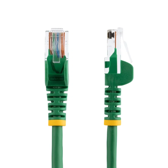 StarTech Cable de red Cat5e Ethernet 0.5m verde, con conectores RJ45 chapados en oro y protección Snagless, para Fast Ethernet 100 Mbps y PoE, U/UTP (UTP)