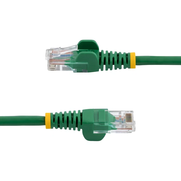 StarTech Cable de red Cat5e Ethernet 0.5m verde, con conectores RJ45 chapados en oro y protección Snagless, para Fast Ethernet 100 Mbps y PoE, U/UTP (UTP)