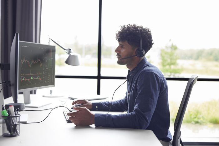 Poly EncorePro 320 USB-A, Auriculares para Centro de Contacto con Micrófono con Cancelación de Ruido, 200Hz to 6.8kHz