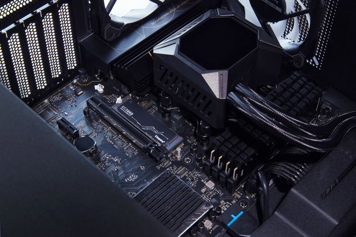 Kingston KC3000 1 TB M.2 2280 NVMe PCIe 4.0 con Disipador