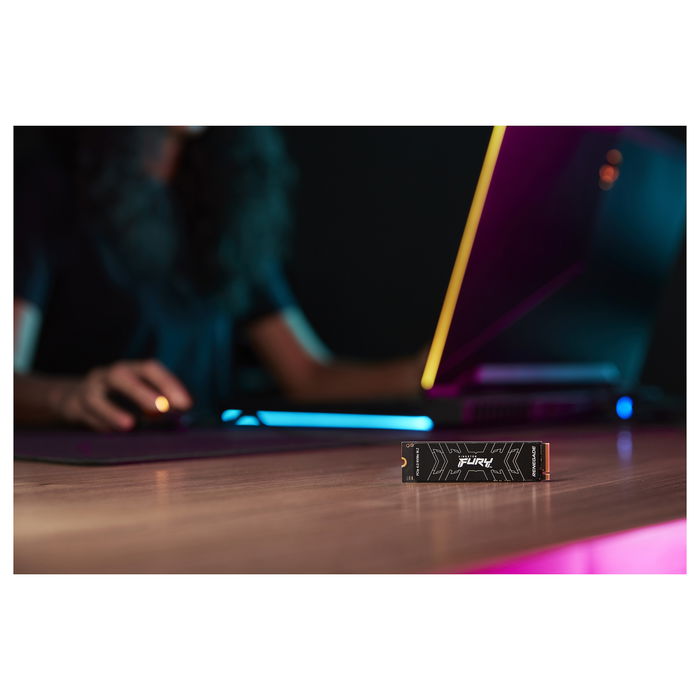 Kingston FURY M.2 2TB NVMe PCIe 4.0 x 4 SSD - Almacenamiento de Alta Velocidad