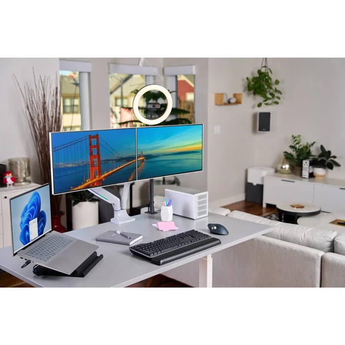 Kensington W2050 Webcam Pro 1080p Full HD Auto Enfoque, 93° Campo Visión, Micrófonos Estéreo, USB, Compatible Teams/Zoom, Tapa Privacidad, Negro/Gris