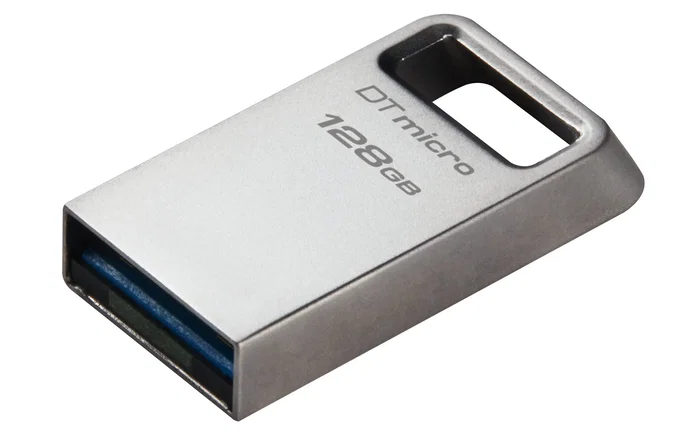Kingston DataTraveler Micro DTMIC3G2 - Pendrive USB 3.2 Gen 1 de 128 GB, Metal, Plata, Compacto, Alta Velocidad de Lectura 200 MB/s, Con Llavero