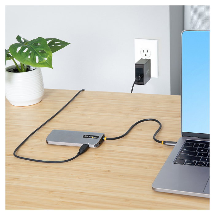 StarTech.com Adaptador Multipuertos USB-C 4K 60Hz, 3x USB-A 3.2, PD 100W, Gris