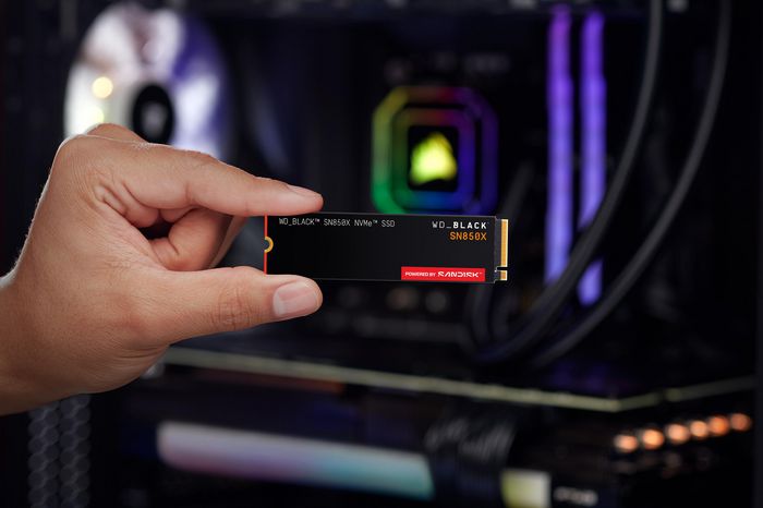 Western Digital WD_BLACK SN850X SSD NVMe PCIe Gen4 1TB - Disco duro interno de estado sólido, velocidad hasta 7300 MB/s, ideal para gaming