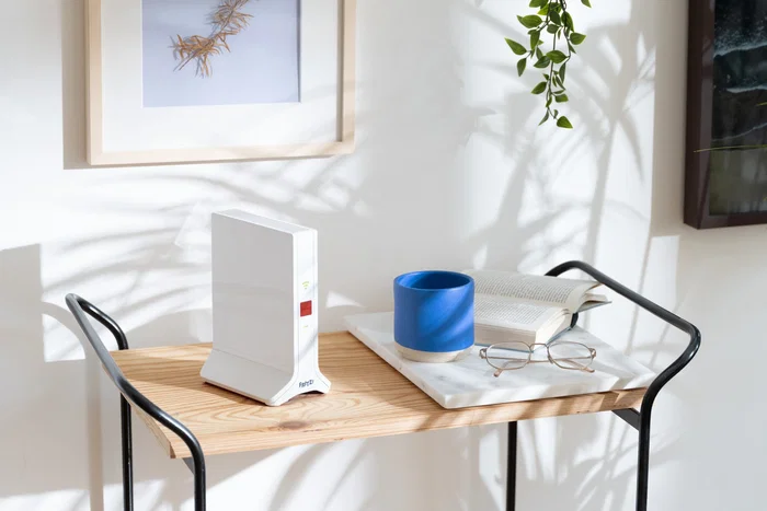 AVM FRITZ!Repeater 3000 AX Repetidor Wi-Fi 6 Tribanda Internacional, hasta 4200 Mbps, Mesh, 2 Puertos Gigabit LAN, WPA3, para Gaming y Streaming