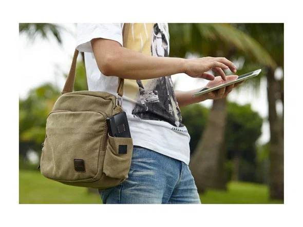 TP-Link M7350 - Router Móvil 4G LTE WiFi Portátil, 150 Mbps, 2.4 GHz, 1 Antena Interna, Wi-Fi 4 (802.11n), Negro, Batería 2000 mAh, con Pantalla