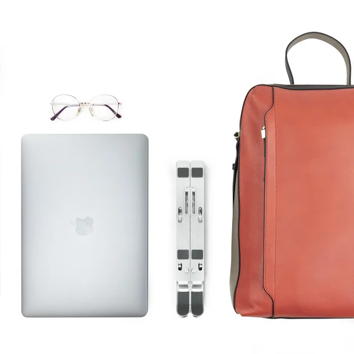 Tooq TQLRS0033-AL Soporte Elevador Plegable para Portátil y Tablet, Ajustable 7 Alturas, Base Antideslizante, para Pantallas de 11" a 15" (Hasta 5 kg), Color Plata