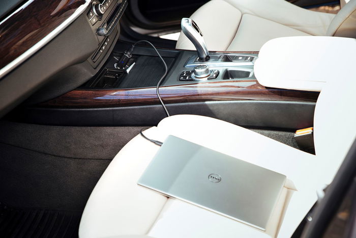 Targus APD39EU Cargador Coche USB-C 45W Universal con Cable 1.2m, Protección Sobretensión, Para Portátil, Móvil, Tablet