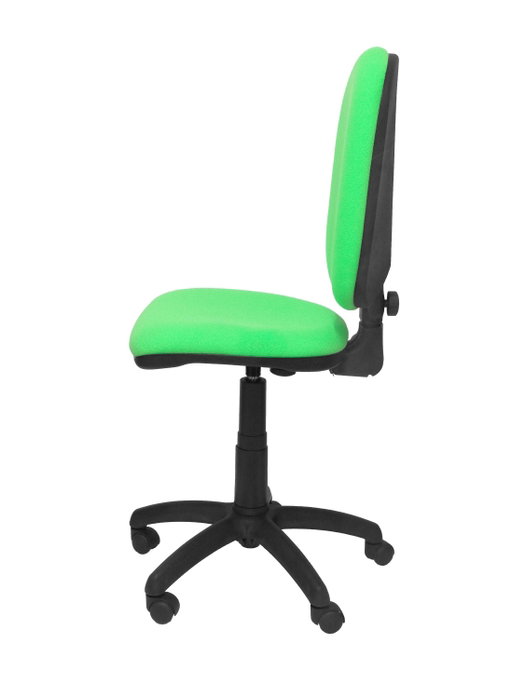 Silla de oficina Aýna con mecanismo Contacto permanente básico tapizada con Tela color Pistacho. Equipada con Base poliamida negra, Sin brazos y Ruedas de nailon 50 mm Silla de oficina Aýna con mecanismo Contacto permanente básico tapizada con Tela color Pistacho. Equipada con Base poliamida negra, Sin brazos y Ruedas de nailon 50 mm
