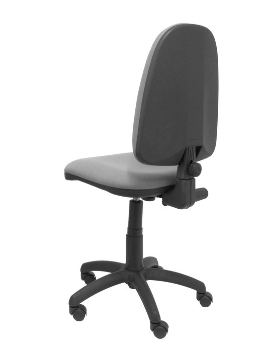 Silla de oficina Aýna con mecanismo Contacto permanente básico tapizada con Tela color Gris. Equipada con Base poliamida negra, Sin brazos y Ruedas de nailon 50 mm