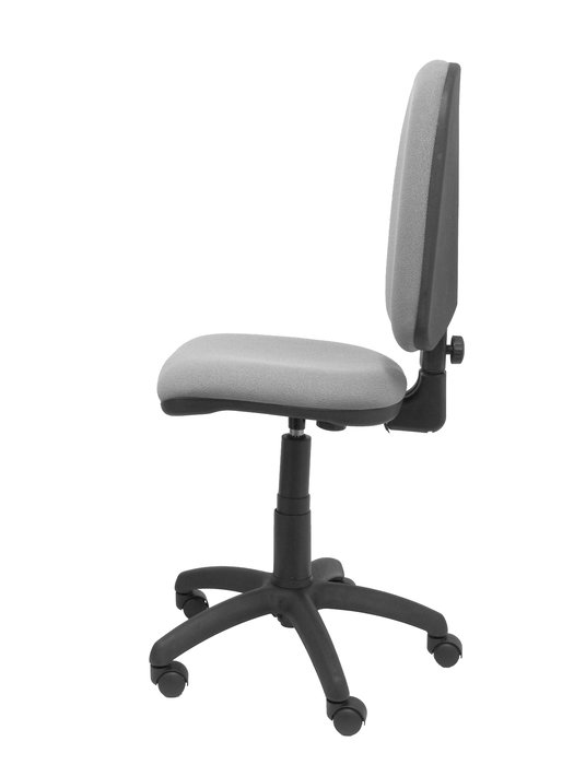 Silla de oficina Aýna con mecanismo Contacto permanente básico tapizada con Tela color Gris. Equipada con Base poliamida negra, Sin brazos y Ruedas de nailon 50 mm