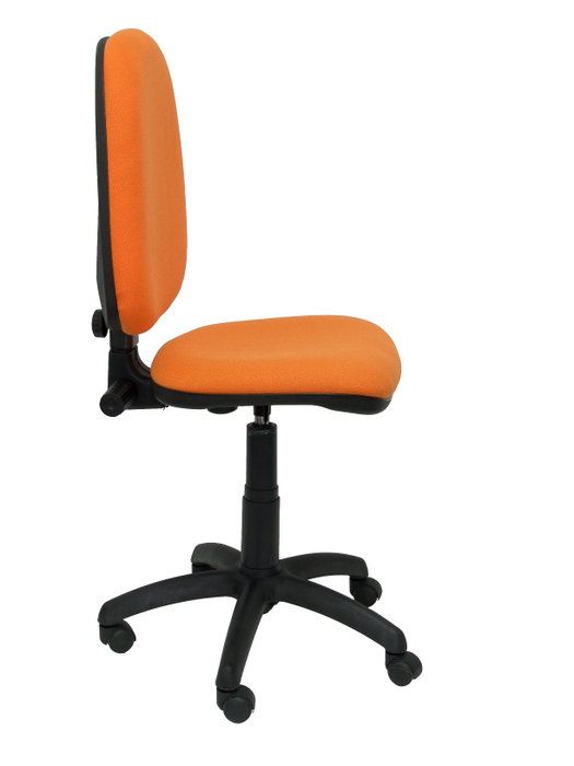 Silla de oficina Aýna con mecanismo Contacto permanente básico tapizada con Tela color Naranja. Equipada con Base poliamida negra, Sin brazos y Ruedas de nailon 50 mm Silla de oficina Aýna con mecanismo Contacto permanente básico tapizada con Tela color Naranja. Equipada con Base poliamida negra, Sin brazos y Ruedas de nailon 50 mm