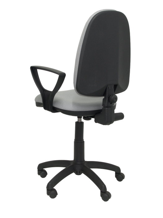 Silla de oficina Aýna con mecanismo Contacto permanente básico tapizada con Tela color Gris claro. Equipada con Base poliamida negra, Brazos fijos y Ruedas de nailon 50 mm