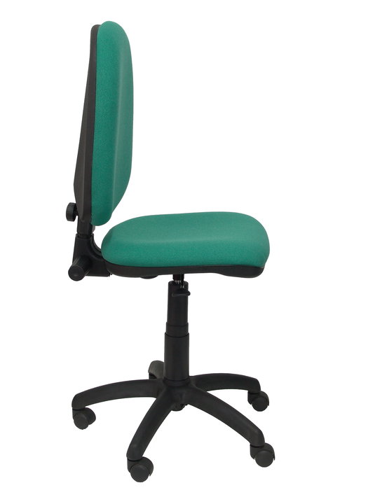 Silla de oficina Aýna con mecanismo Contacto permanente básico tapizada con Tela color Verde esmeralda. Equipada con Base poliamida negra, Sin brazos y Ruedas de nailon 50 mm