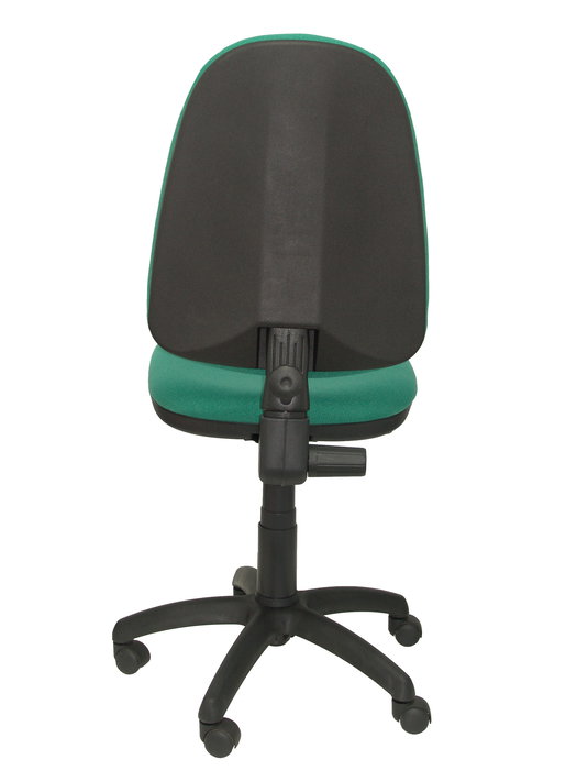 Silla de oficina Aýna con mecanismo Contacto permanente básico tapizada con Tela color Verde esmeralda. Equipada con Base poliamida negra, Sin brazos y Ruedas de nailon 50 mm