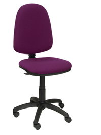 Silla de oficina Aýna con mecanismo Contacto permanente básico tapizada con Tela color Morado. Equipada con Base poliamida negra, Sin brazos y Ruedas de nailon 50 mm