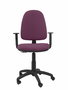 Silla de oficina Aýna con mecanismo Contacto permanente básico tapizada con Tela color Morado. Equipada con Base poliamida negra, Brazos 1D y Ruedas de nailon 50 mm